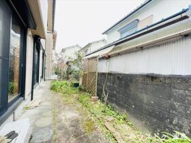 津島市鹿伏兎町上春日台　中戸一戸建て