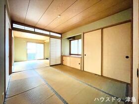 津島市鹿伏兎町上春日台　中戸一戸建て