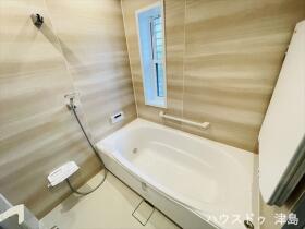 津島市鹿伏兎町上春日台　中戸一戸建て