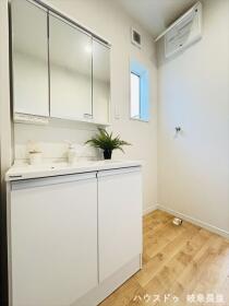 ●岐阜市茜部辰新1丁目　中古一戸建て