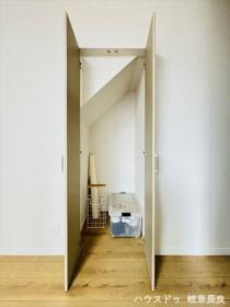 ●岐阜市茜部辰新1丁目　中古一戸建て