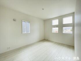 ブルーミングガーデン愛西市東保町中　全2棟　2号棟　新築一戸建て