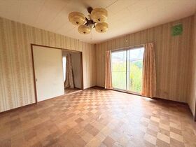 ●四日市市楠町本郷　中古一戸建て