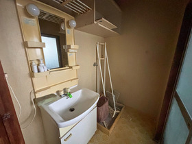 ●四日市市小林町　中古一戸建て