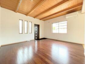 名古屋市中川区上高畑1丁目　中古一戸建て