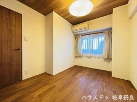 リバティヒルズ岐阜西