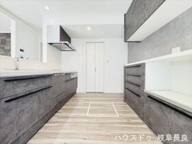 岐阜市朝霧町　全2棟　B棟　新築一戸建て