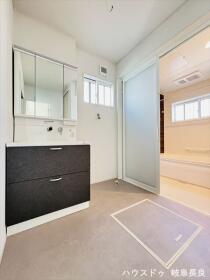 岐阜市朝霧町　全2棟　B棟　新築一戸建て