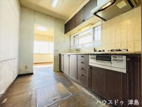 ※●愛西市西保町西川原　中古一戸建て