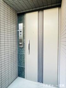 リーデンススクエア一宮