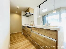 リーデンススクエア一宮