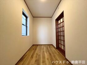 鈴鹿市高岡台5丁目　中古一戸建て
