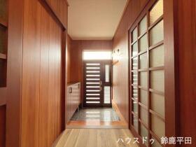 鈴鹿市高岡台5丁目　中古一戸建て