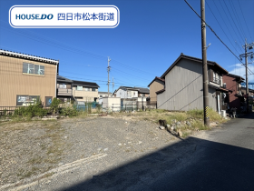●四日市市富田一色町　建築条件なし土地