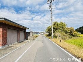 ●岐阜市芥見4丁目　中古一戸建て