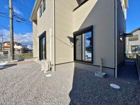 グローバルガーデン菰野町潤田　新築一戸建て