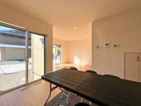 グローバルガーデン菰野町潤田　新築一戸建て