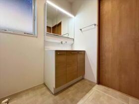 グローバルガーデン菰野町潤田　新築一戸建て