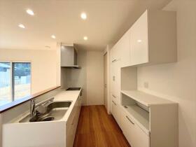 グローバルガーデン菰野町竹成　全3棟　10号棟　新築一戸建て