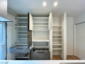 グローバルガーデン菰野町竹成　全3棟　12号棟　新築一戸建て