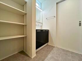 グローバルガーデン菰野町竹成　全3棟　12号棟　新築一戸建て