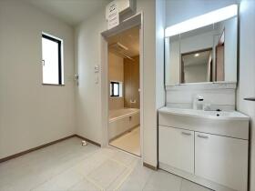 ハートフルタウン名古屋市瑞穂区中根町2期　全3棟　B号棟　新築一戸建て