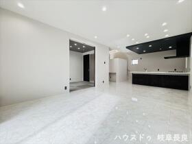 タマタウン七郷小　全6棟　6号地　新築一戸建て