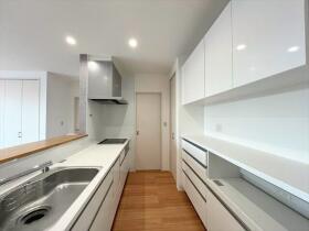 グローバルガーデン四日市市小杉町　全3棟　1号棟　新築一戸建て