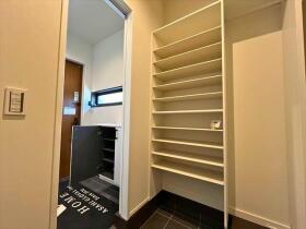 グローバルガーデン四日市市白須賀　全5棟　街なかモデルハウス　新築一戸建て