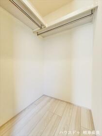 □リーブルファインプラス岐阜市西中島第2　全6棟　2号棟　新築一戸建て