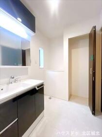 ブルーミングガーデン北名古屋市熊之庄城ノ屋敷　全1棟　新築一戸建て