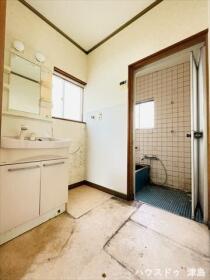 愛西市赤目町海用　中古一戸建て