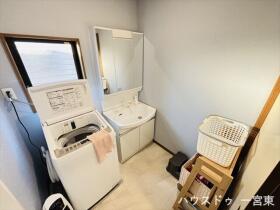 ●一宮市三条字ヱグロ　中古一戸建て