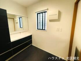 ●北名古屋市高田寺屋敷　中古一戸建て