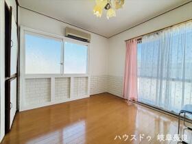 ●岐阜市大洞柏台5丁目　中古一戸建て