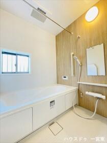 一宮市浅井町5期　全3棟　B号棟　新築一戸建て