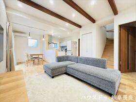 ●岐阜市六条江東1丁目　中古一戸建て