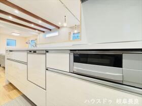 ●岐阜市六条江東1丁目　中古一戸建て