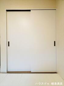 ●岐阜市六条江東1丁目　中古一戸建て