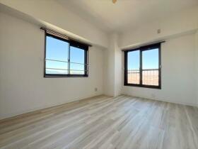 丸美ロイヤル城西