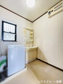 一宮市奥町字三出　中古一戸建て