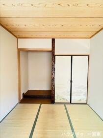 一宮市奥町字三出　中古一戸建て