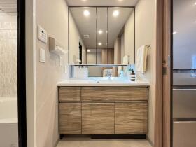 ●ローレルスクエア四日市富田