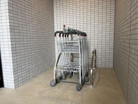 ●ローレルスクエア四日市富田