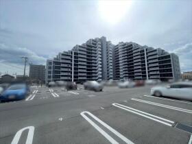 ●ローレルスクエア四日市富田