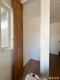 □ファーストタウン大治町長牧中道第2　全3棟　2号棟　新築一戸建て