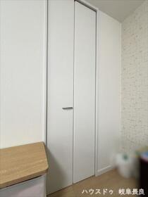 ●岐阜市日光町8丁目　中古一戸建て