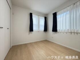 ●岐阜市日光町8丁目　中古一戸建て