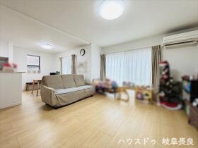 ●岐阜市日光町8丁目　中古一戸建て