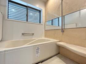 ●桑名市大字和泉字八ノ割　中古一戸建て